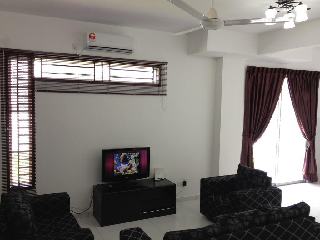 Comfort Holiday Home @ Bukit Indah Johor Bahru Dış mekan fotoğraf